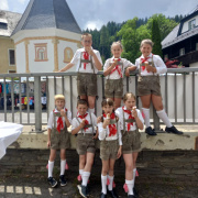 Tiebel-Buam und Diandln